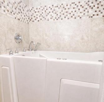 Lincoln Hotel | Annabell Gardens