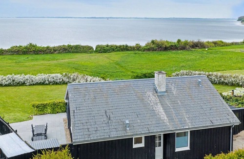 Bøjden House | "Annalia" - 50m from the sea by Interhome