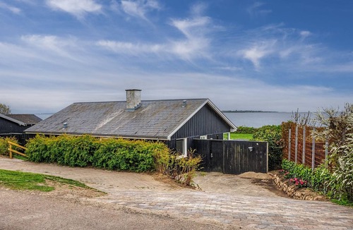 Bøjden House | "Annalia" - 50m from the sea by Interhome