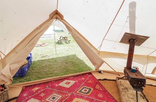 Great Witley Cottage | ANNAMAY, pet friendly, with open fire in Great Witley