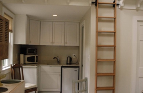 Epping Forest Cottage | Annapolis waterfront "tiny house" in garden setting