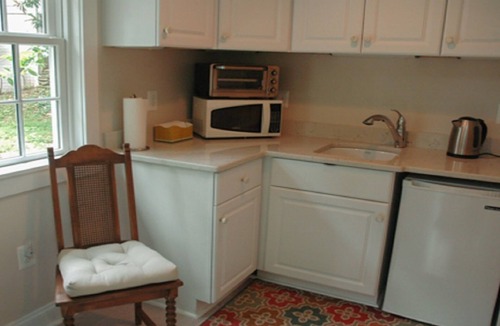 Epping Forest Cottage | Annapolis waterfront "tiny house" in garden setting