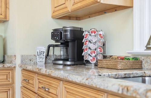 Arundel on the Bay House | Annapolis Waterfront: Dock ur Boat & Walk 2 Beach!