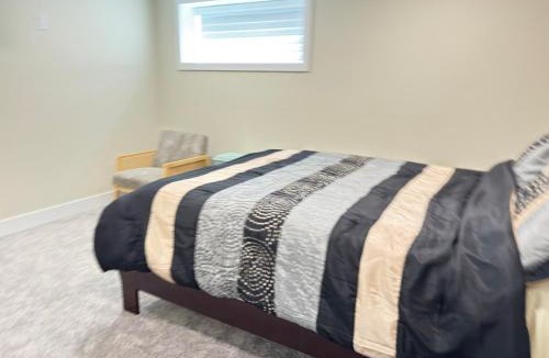 Pinehouse House | Annas Suites Rental