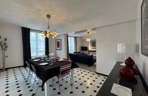 Montfort-l'Amaury Apartment | Anne de Bretagne - Montfort center