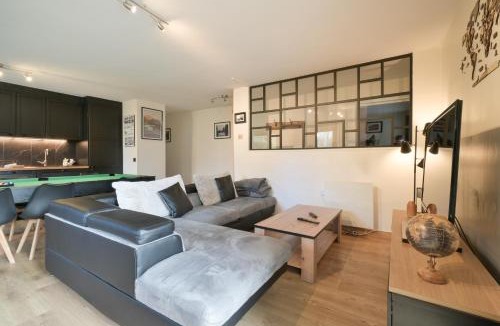 Cran-Gevrier Apartment | Annecy Garden Spa Billiards