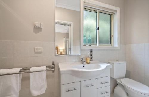 Porepunkah House | Annie's Hideaway