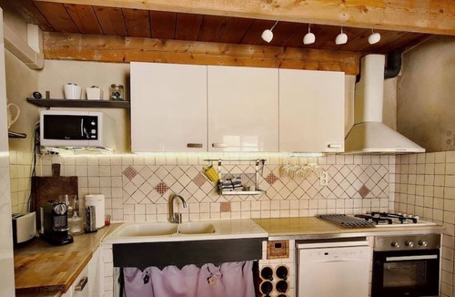 Chateauneuf-du-Pape House | Annie's Workshop in Chateauneuf du Pape