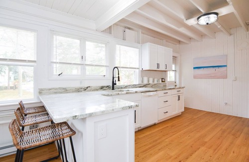 Gloucester House | Annisquam Singing Pines: Riverfront Splendor