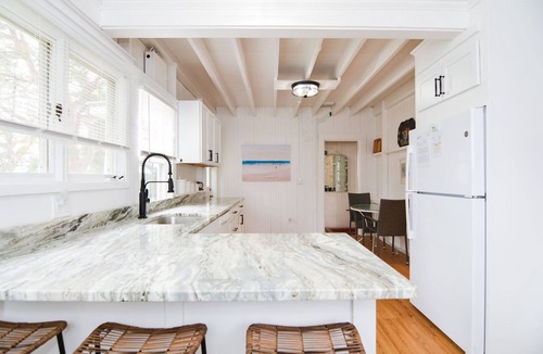 Gloucester House | Annisquam Singing Pines: Riverfront Splendor