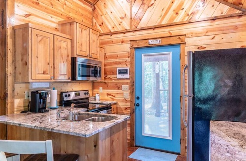 Hochatown Cabin | Another Day In Paradise- Broken Bow/Hochatown- 1bd
