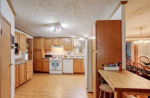 Gentryville House | Another Oasis just 6 miles from Holiday World