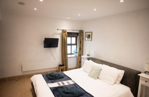 Hollinsclough Apartment | Anroach Farm Peak District