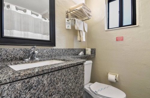 Orlando Beach Hotel | Anthony's on the Beach