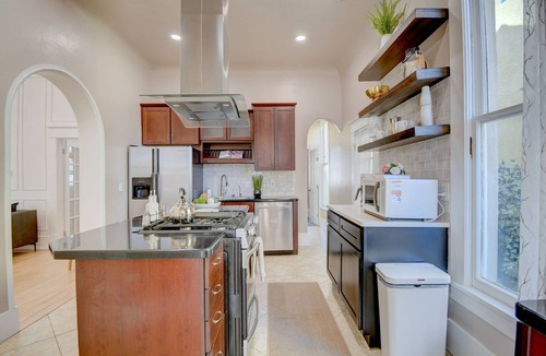 Downtown Albuquerque House | Anthropologie Home I Hot Tub I A Walk To Everything