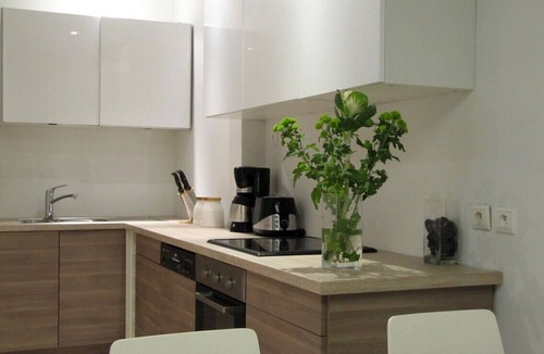 Antibes Old Town Apartment | ANTIBES Ground floor 3 * quiet house in the heart of the city