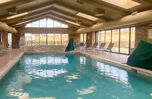 Antioch Hotel | Antioch Inn & Suites Near Gurnee