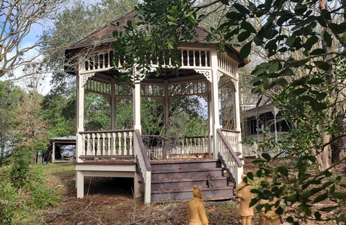 New Ulm House | Antique 2 story home on 160 Acres