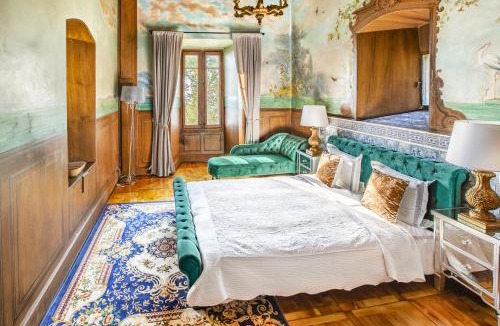 Montreux Apartment | Antique apartment in the XV century Castle