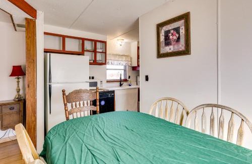 Chewalla House | 'Antique Farmhouse' in Bethel Springs on Half-Acre