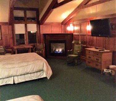 Rutland Bed & Breakfast | Antique Mansion B & B