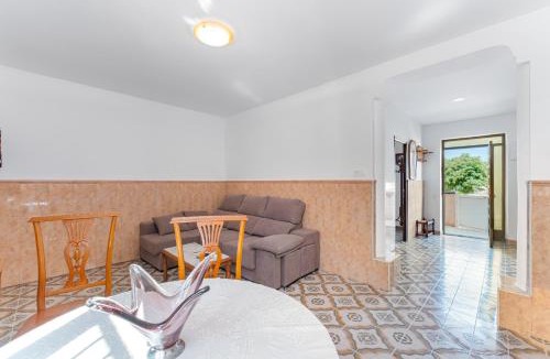 Guardamar del Segura House | Antique Spanish Villa With A Patio