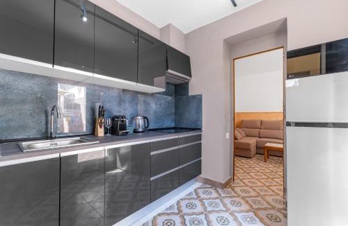 Guardamar del Segura House | Antique Spanish Villa With A Patio
