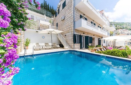 Municipality of Dubrovnik Villa | Antique Villa, Panoramic view with Pool