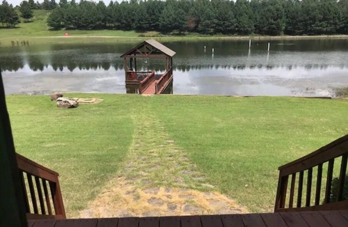 Bates House | Antler Oaks Lakeside Cabin