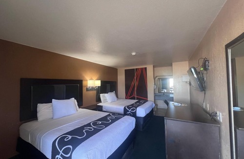 Falfurrias Hotel | Antler's Inn Motel