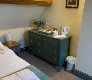 Abbots Bromley Bed & Breakfast | Antlers Bed and Breakfast
