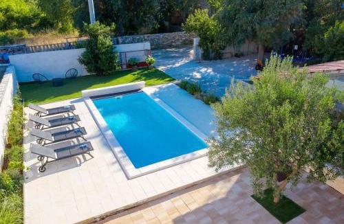 Puljane House | Antona