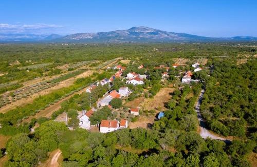 Puljane House | Antona