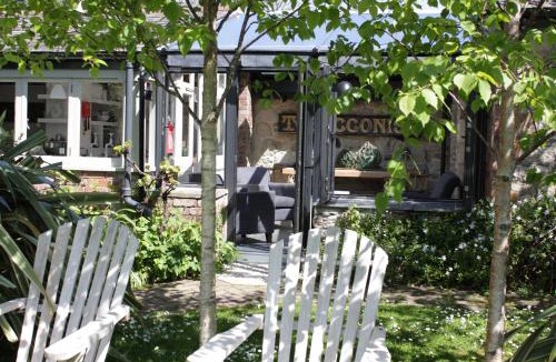 Charlestown Villa | Antonia's Pearls