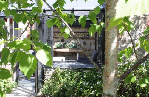 Charlestown Villa | Antonia's Pearls