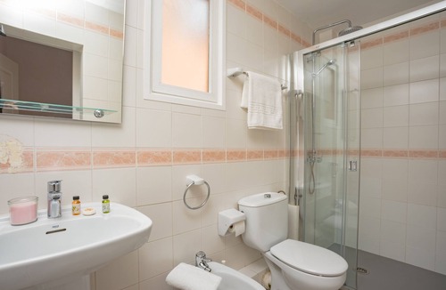 Sitges Town Center Hostel | Antonios Hostal