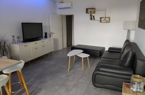 Lunel Apartment | "antre Nous"