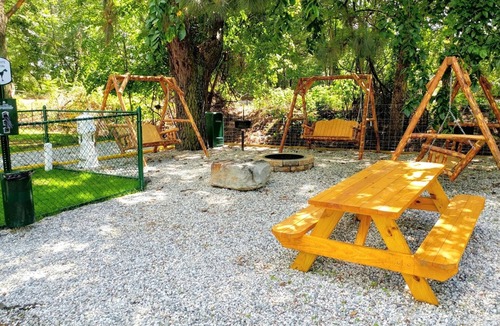 Williamsburg Cabin | Anvil Campground