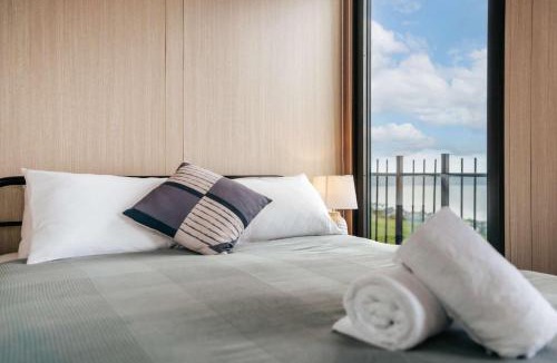 Kawaha Point House | Aorangi Peak Cabins 1 by Tiny Away