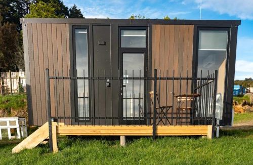 Kawaha Point House | Aorangi Peak Cabins 4 by Tiny Away