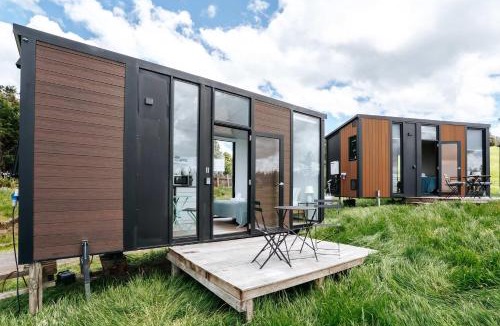 Kawaha Point House | Aorangi Peak Cabins 8 by Tiny Away