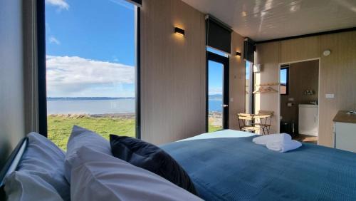 Kawaha Point House | Aorangi Peak Cabins 9 by Tiny Away