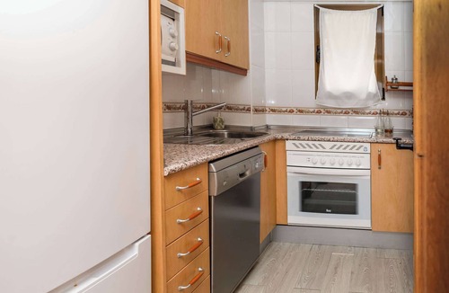 San Martin de Valdeiglesias Apartment | Apartment with amazing views to San Juan Lake