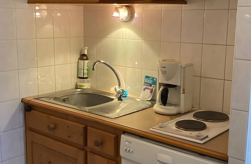 Saint-Colomban-des-Villards Apartment | Apartment with Mountain View and Balcony