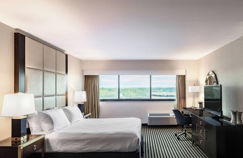 Iselin Hotel | APA Hotel Woodbridge