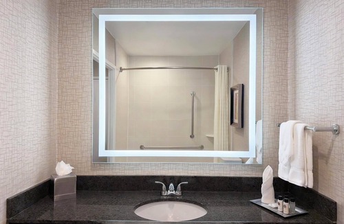 Iselin Hotel | APA Hotel Woodbridge