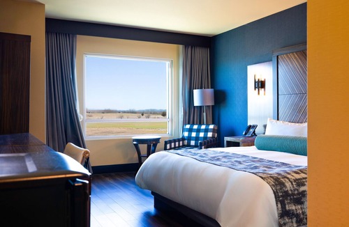 Lawton Hotel | Apache Casino Hotel