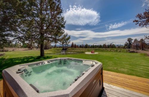 Bend House | Apache Greens