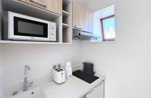 Merville-Franceville-Plage Apartment | Apartment in the heart of the resort - 5 guests