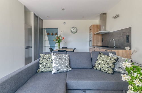 Saint-Pancrasse Apartment | Apartment "La Source Amélie" with Mountain View, Terrace and Private Garden.